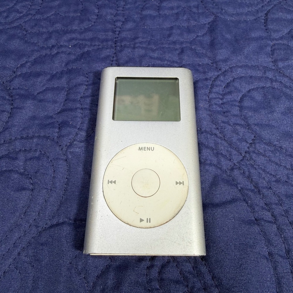 Apple iPod Mini 1st Gen Silver 4GB Retro MP3 Player Parts Or Repair
